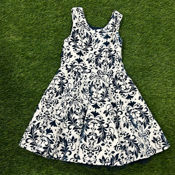 Girls Dress - Picture 1 of 3